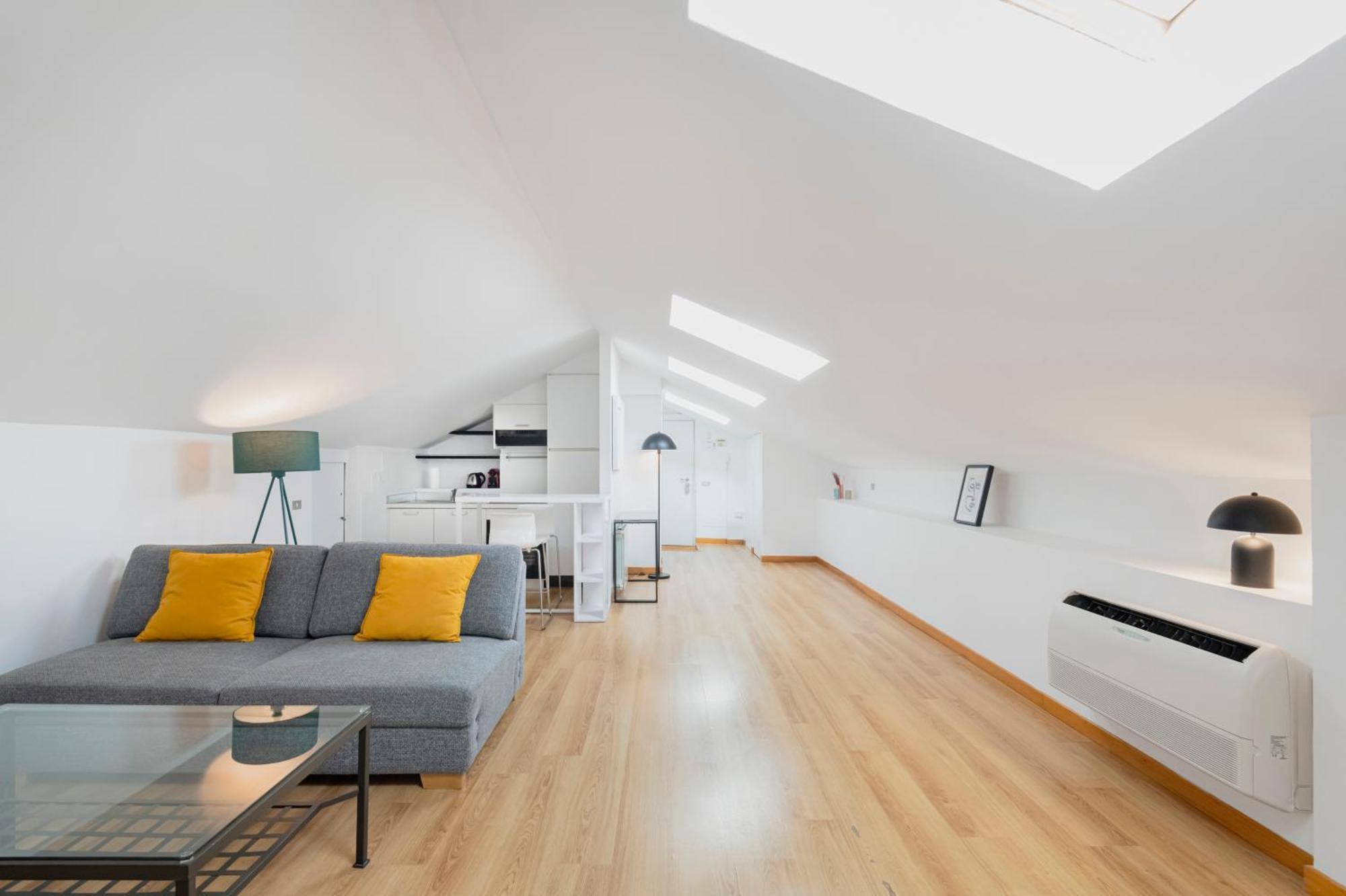 Relstay - Arco Della Pace - Sunny Loft Милан Экстерьер фото